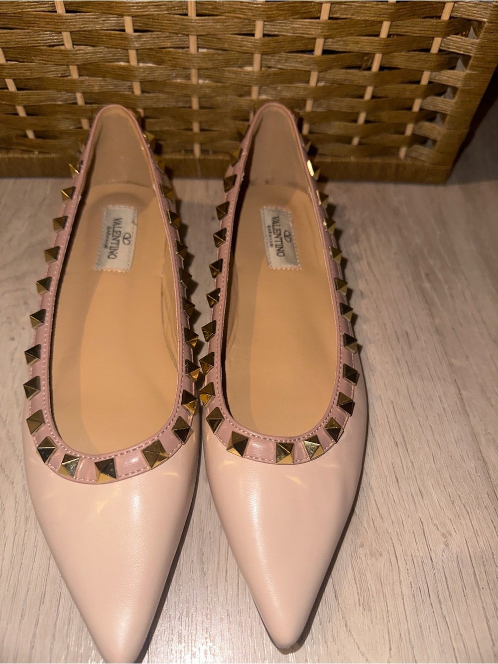 Valentino Garavani Blush Pink Pointed Leather Rockstud Flats